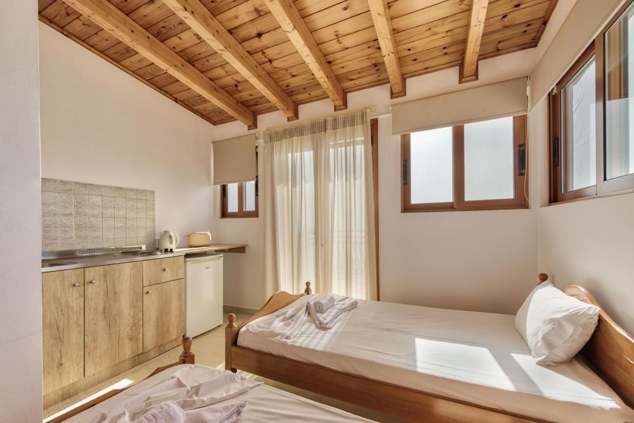 Saint Loukas Studios Zakynthos Town Exterior photo